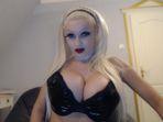 Diva Bizarre - Show mit Dildo, Devot, Kleine Brueste